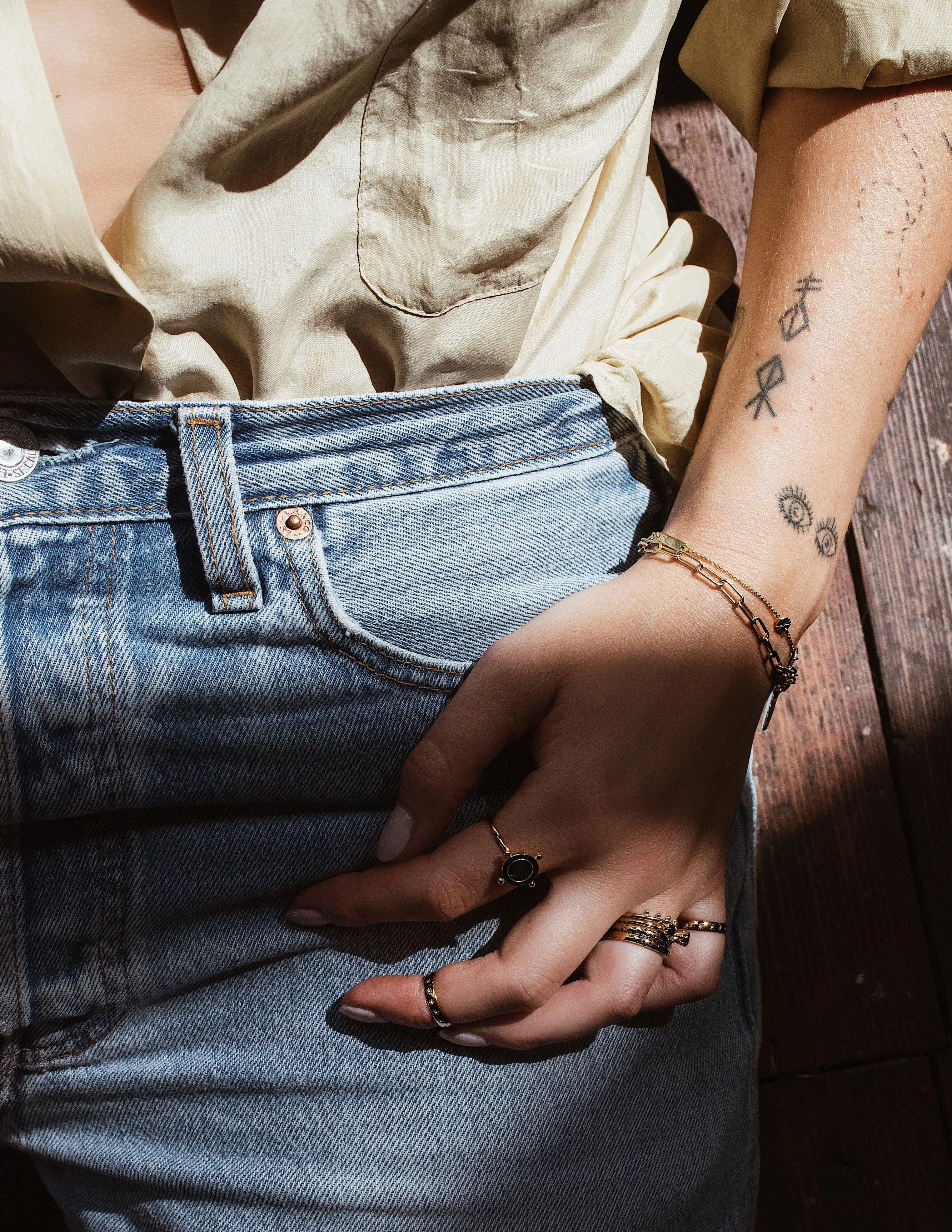 Ella knuckle-ring <br>Solid gold