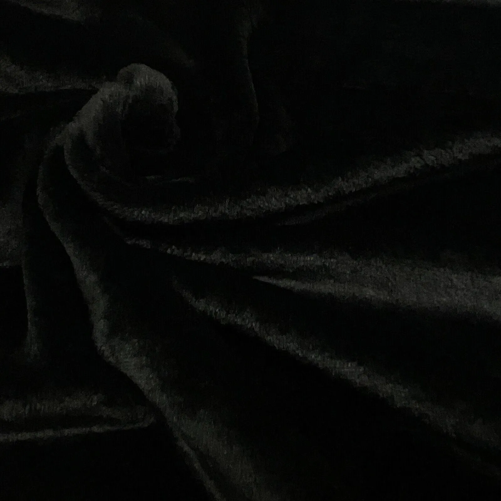 Plain Cuddle fleece ideal for gowns, scarfs, fleece, fabric  148cm M1668